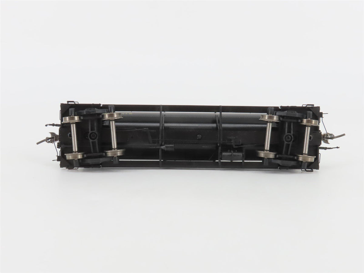 HO Scale Rapido 159008A UTLX Procor Limited Single Dome Tank Car #32955