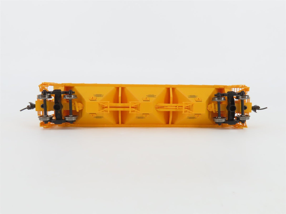 HO Scale PROTO 2000 23779 MILW Milwaukee Road 3-Bay Covered Hopper #97533
