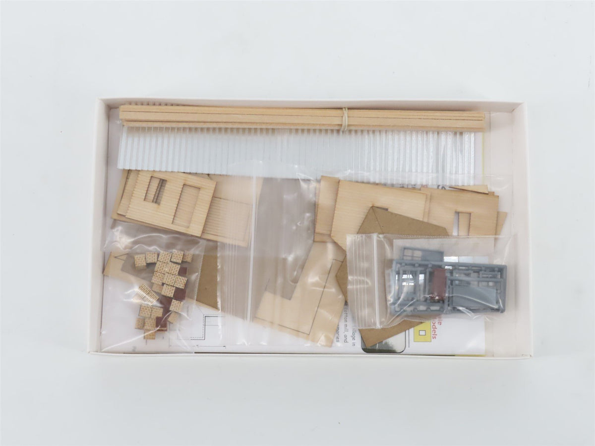HO 1/87 Rail Scale Models Kit RSM-HO-1135 The Tobacco Barn - Sealed