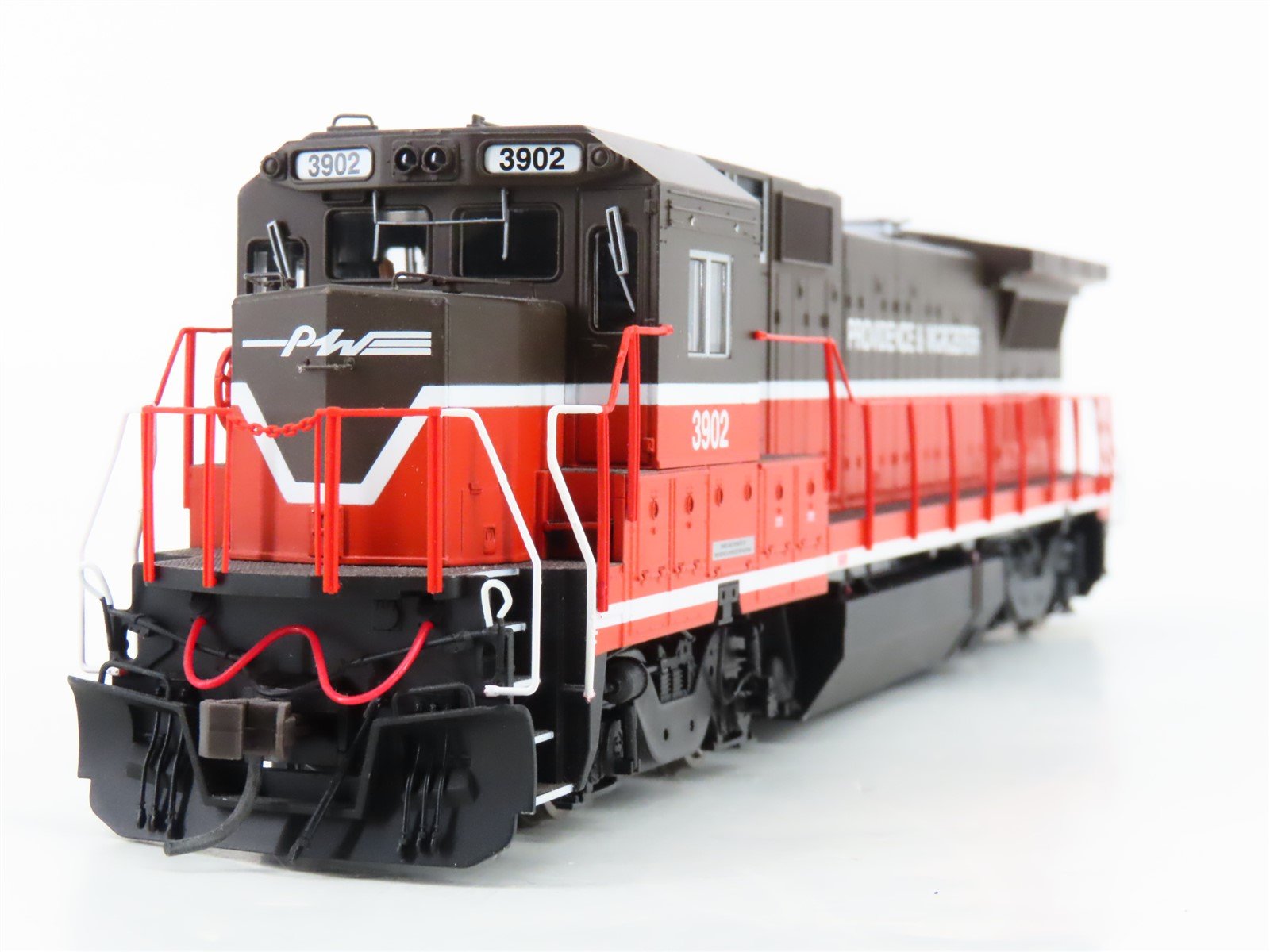 HO Scale Atlas Master 9041 P&W Providence Worcester Dash 8-40B Diesel 3902 w/DCC