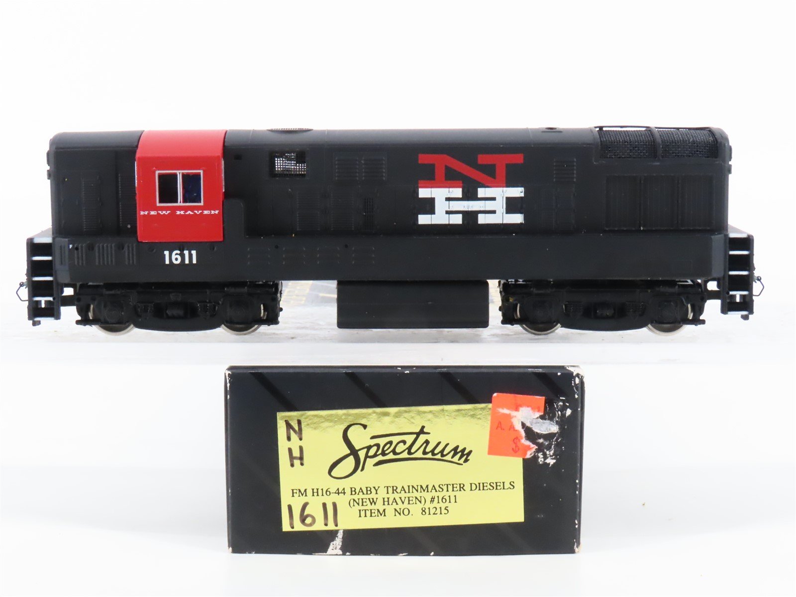 HO Scale Bachmann 1215 NH New Haven H16-44 Baby Trainmaster Diesel Loco #1611