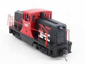 HO Scale Bachmann NH New Haven GE 44-Tonner Diesel Locomotive #0817