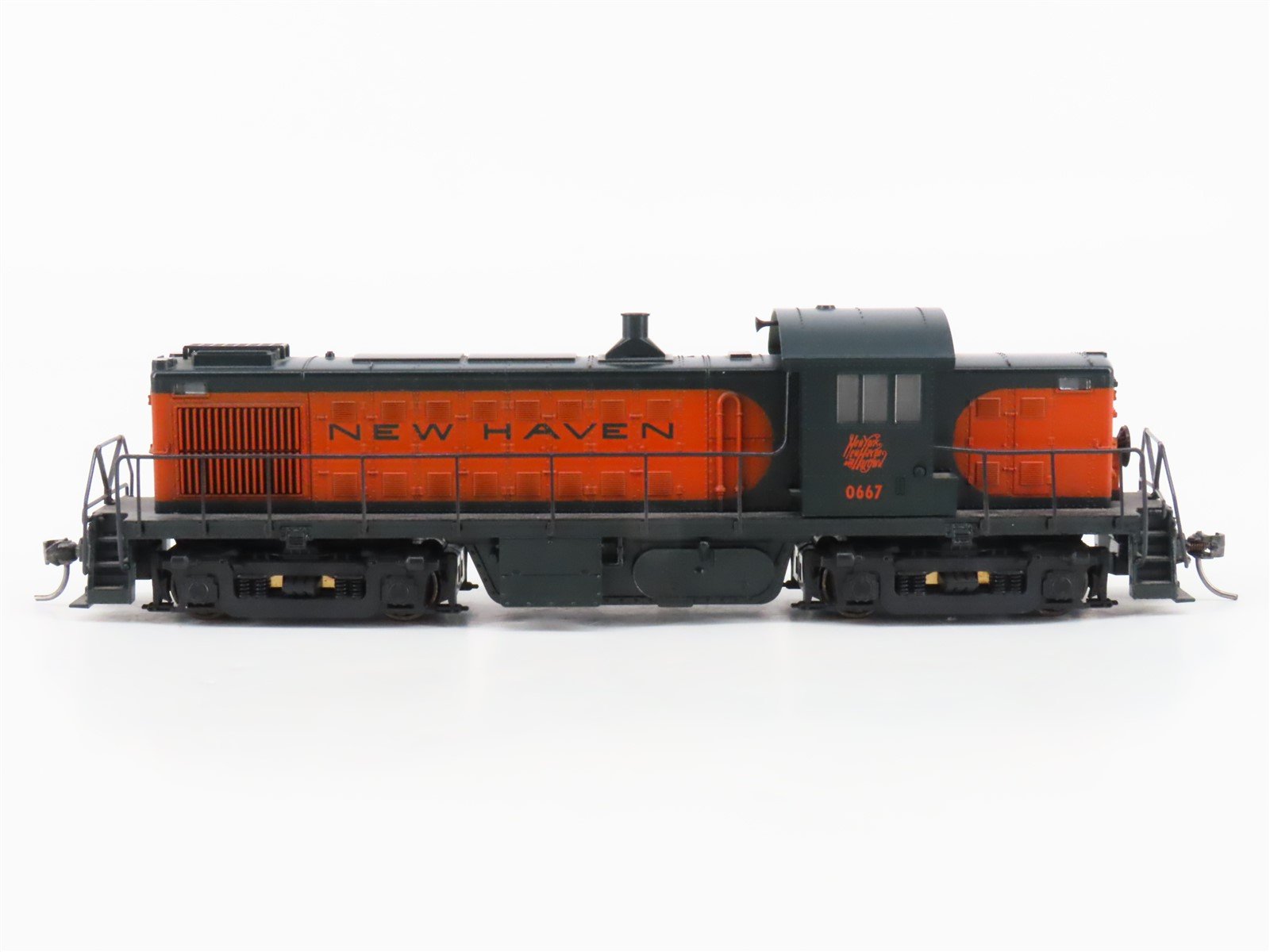 HO Scale KATO NH New Haven RS1 Diesel Locomotive #0667 DCC ONLY