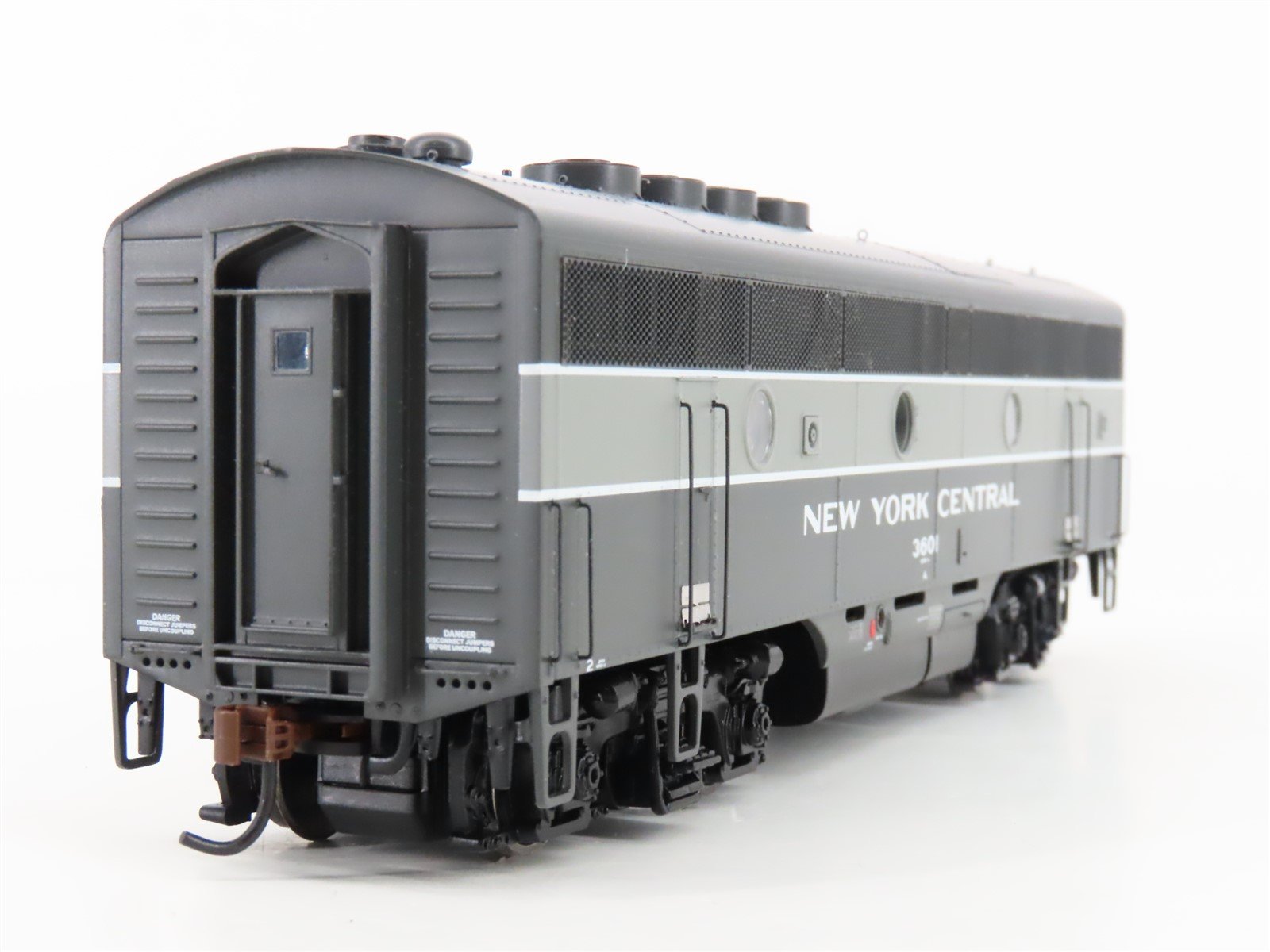 HO Athearn Genesis G22101B NYC New York Central F3B Diesel #3601 w/ DCC & Sound