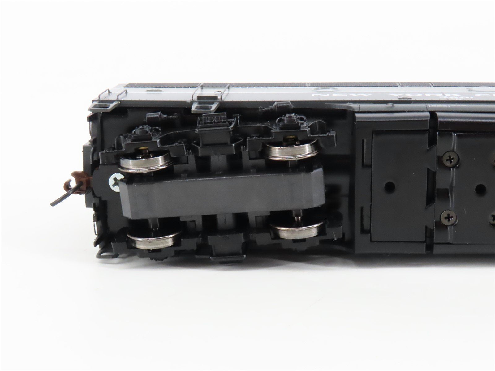 HO Athearn Genesis G22101B NYC New York Central F3B Diesel #3601 w/ DCC & Sound