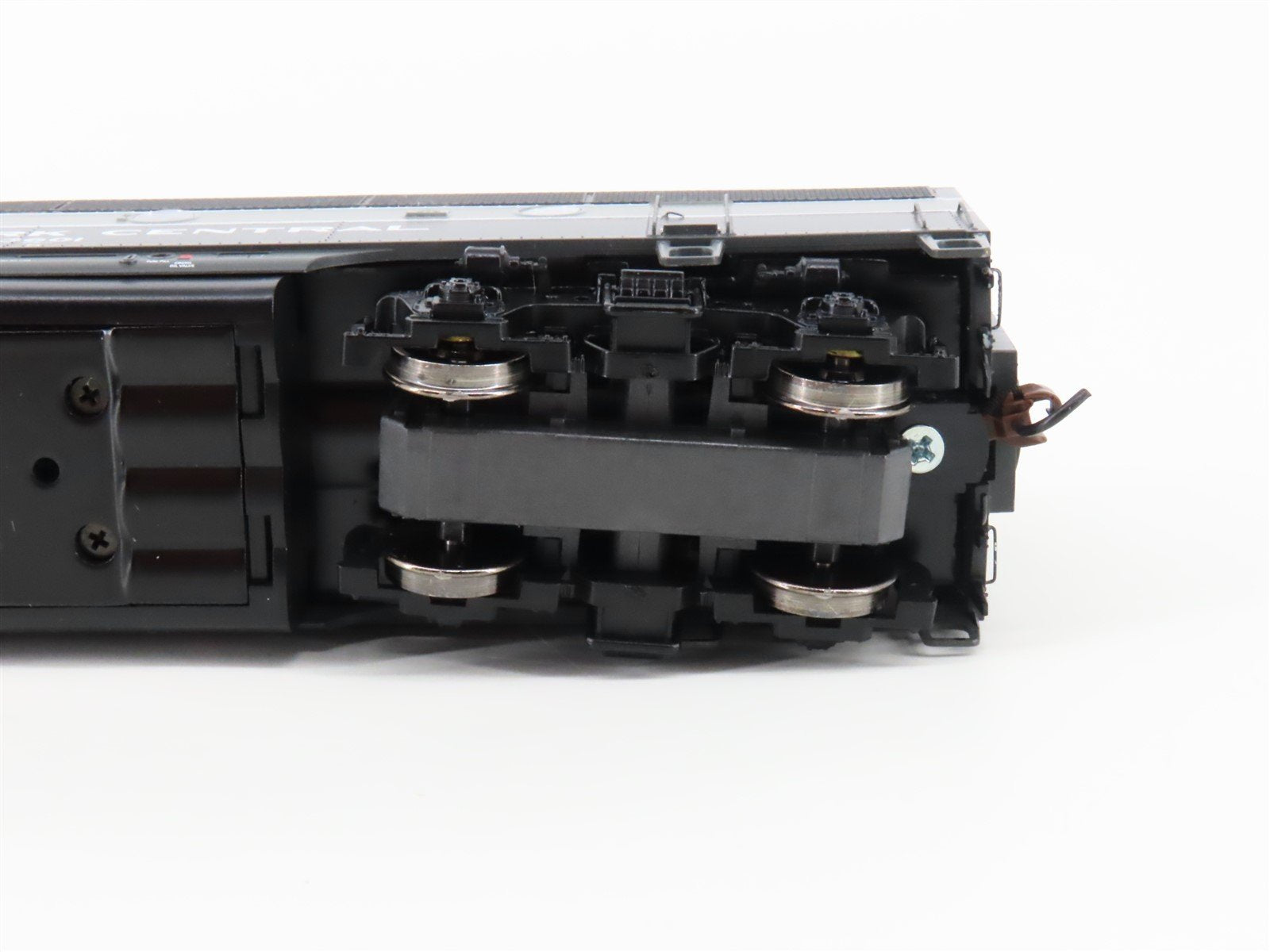 HO Athearn Genesis G22101B NYC New York Central F3B Diesel #3601 w/ DCC & Sound