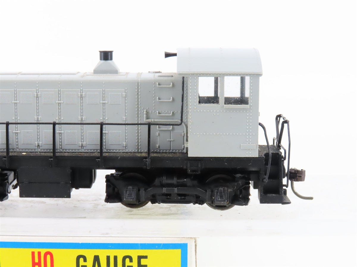 HO Scale Atlas 8070 Undecorated S-2 Diesel Locomotive