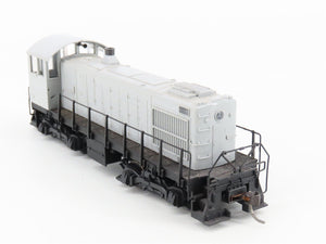 HO Scale Atlas 8070 Undecorated S-2 Diesel Locomotive