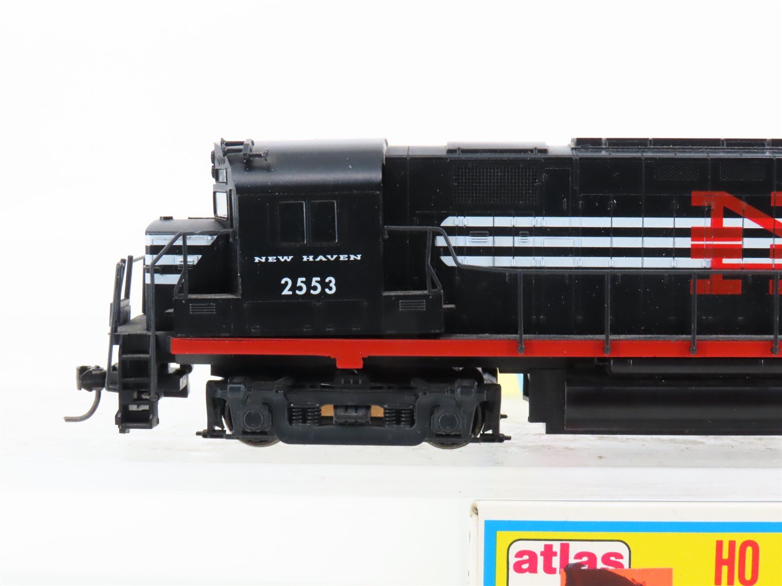 HO Scale Atlas 8038 NH New Haven C425 Diesel Locomotive #2553 w/ DCC