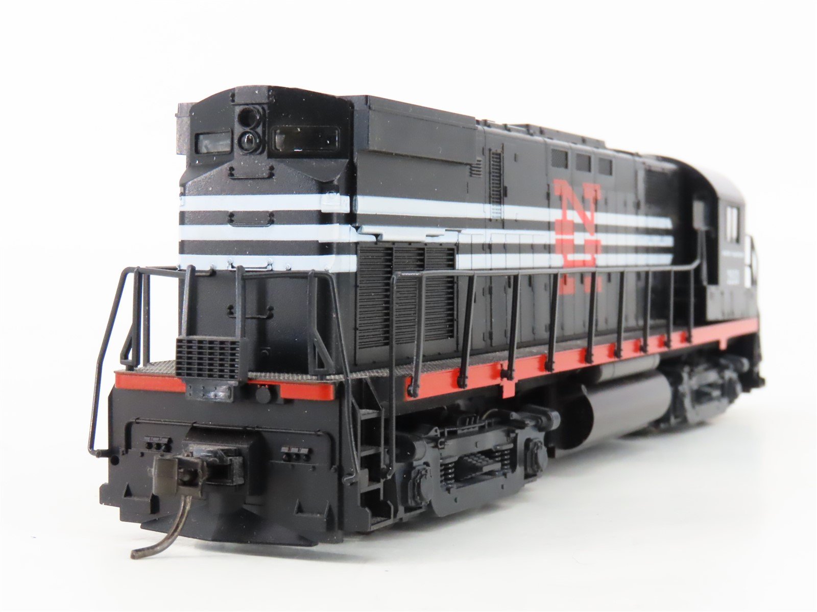 HO Scale Atlas 8038 NH New Haven C425 Diesel Locomotive #2553 w/ DCC