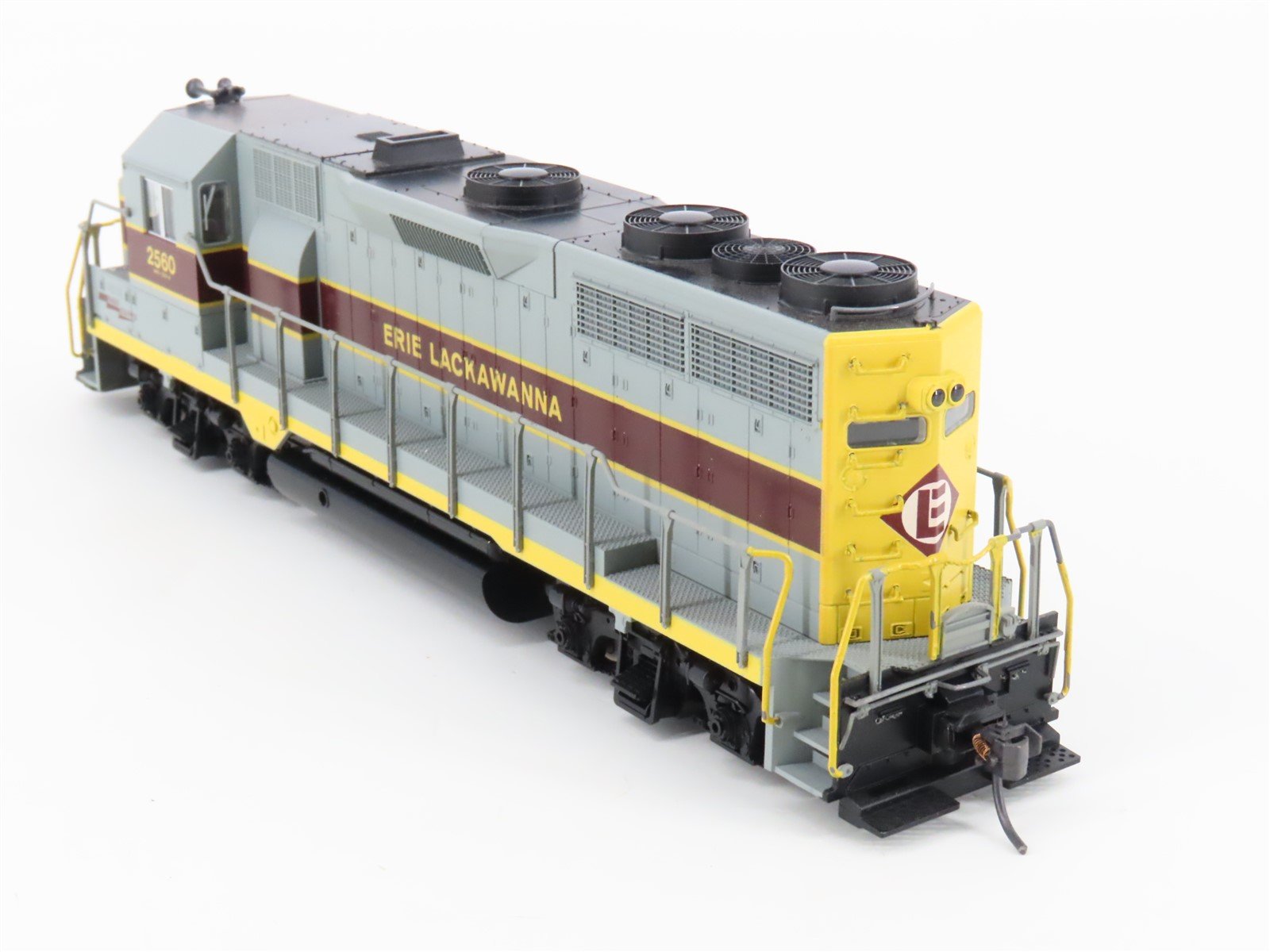 HO Scale KATO 37-04C EL Erie Lackawanna GP35 Diesel Locomotive #2560