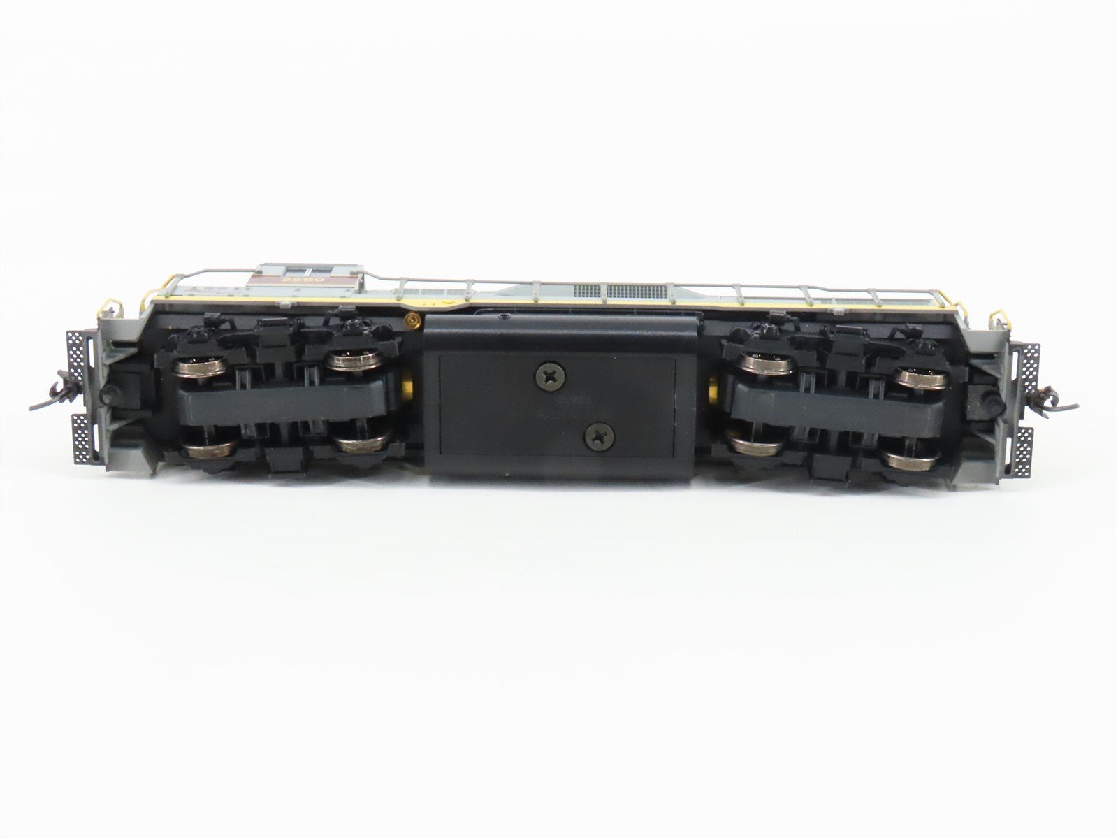 HO Scale KATO 37-04C EL Erie Lackawanna GP35 Diesel Locomotive #2560