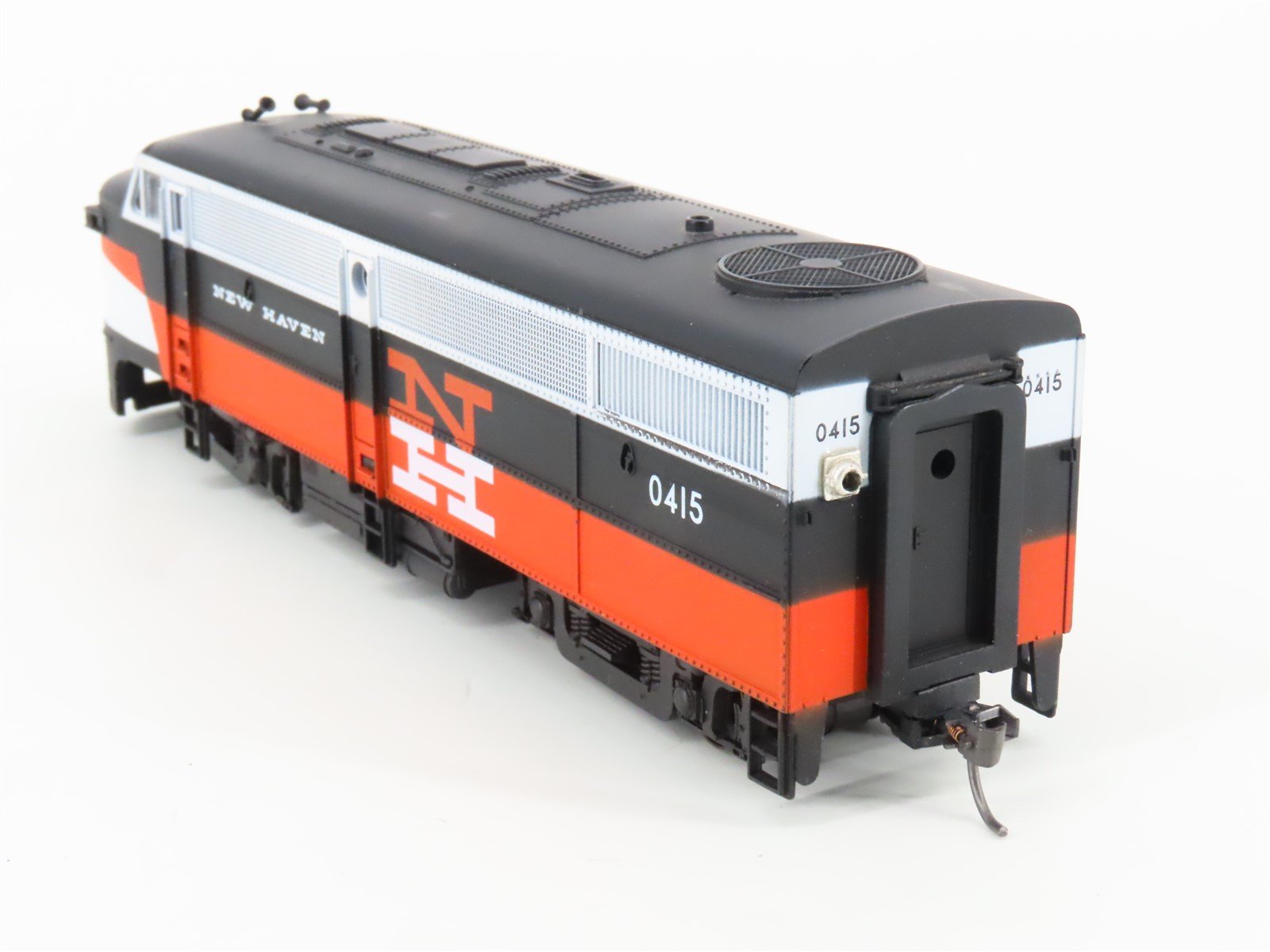 HO Scale E-R Models 1019 NH New Haven FA-1 Diesel Locomotive #0415 DCC ONLY