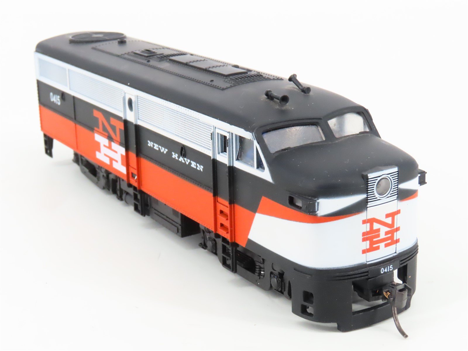 HO Scale E-R Models 1019 NH New Haven FA-1 Diesel Locomotive #0415 DCC ONLY