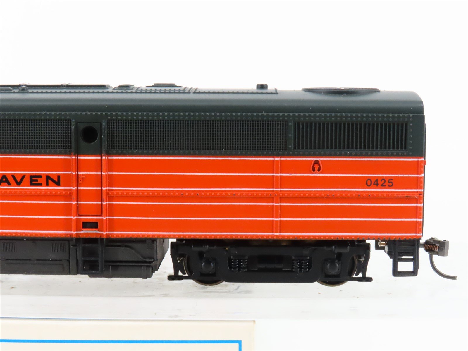 HO Scale E-R Models 1018-1 NH New Haven FA-1 Diesel Locomotive #0425