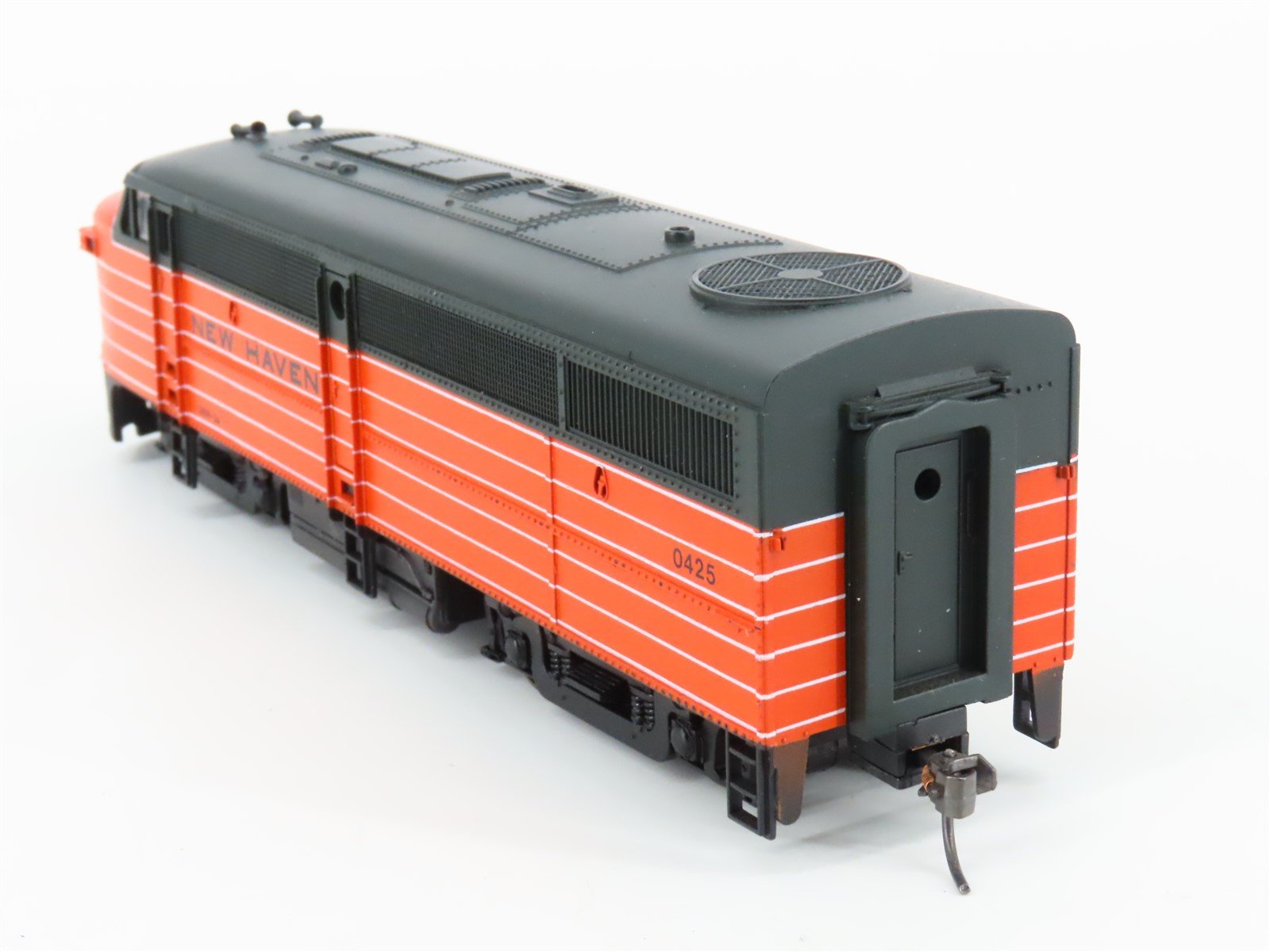 HO Scale E-R Models 1018-1 NH New Haven FA-1 Diesel Locomotive #0425