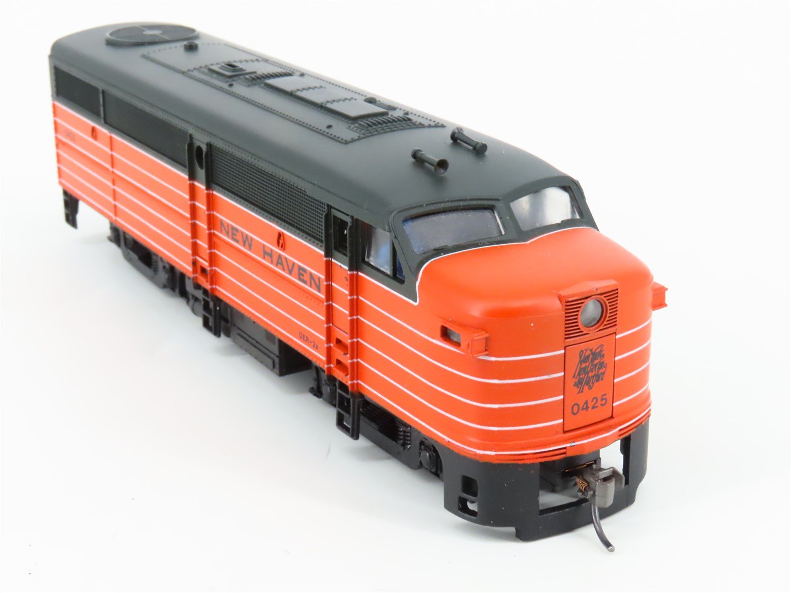 HO Scale E-R Models 1018-1 NH New Haven FA-1 Diesel Locomotive #0425