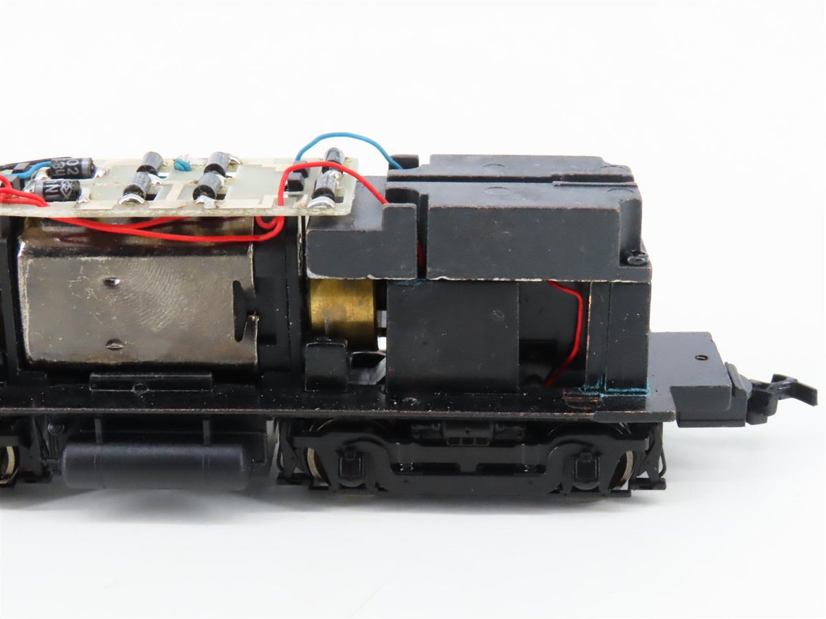 HO Scale Proto 2000 8908 Undecorated SW9/1200 Diesel Locomotive