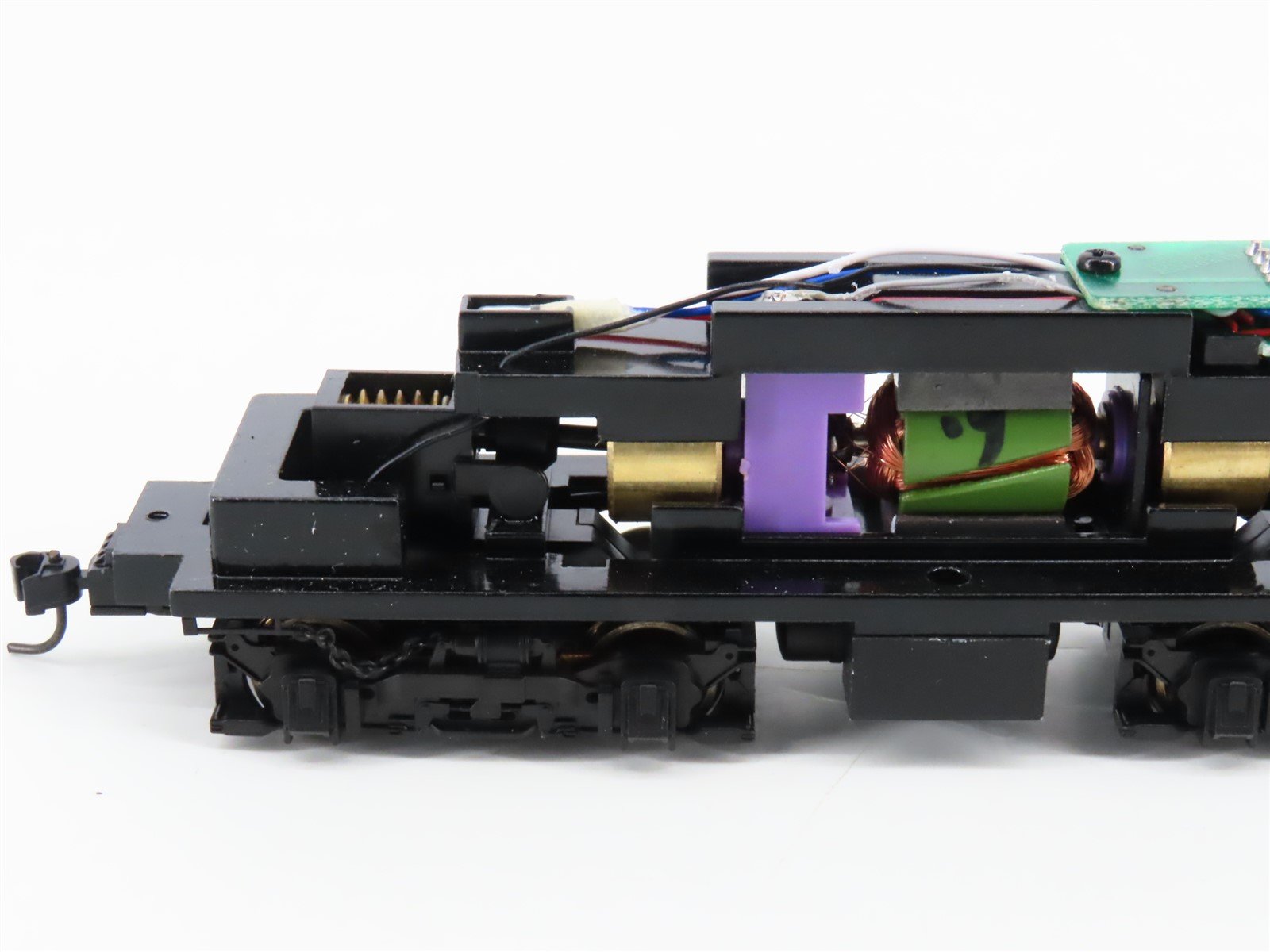 HO Scale Proto 2000 21359 NH New Haven S1 Diesel Locomotive #0972