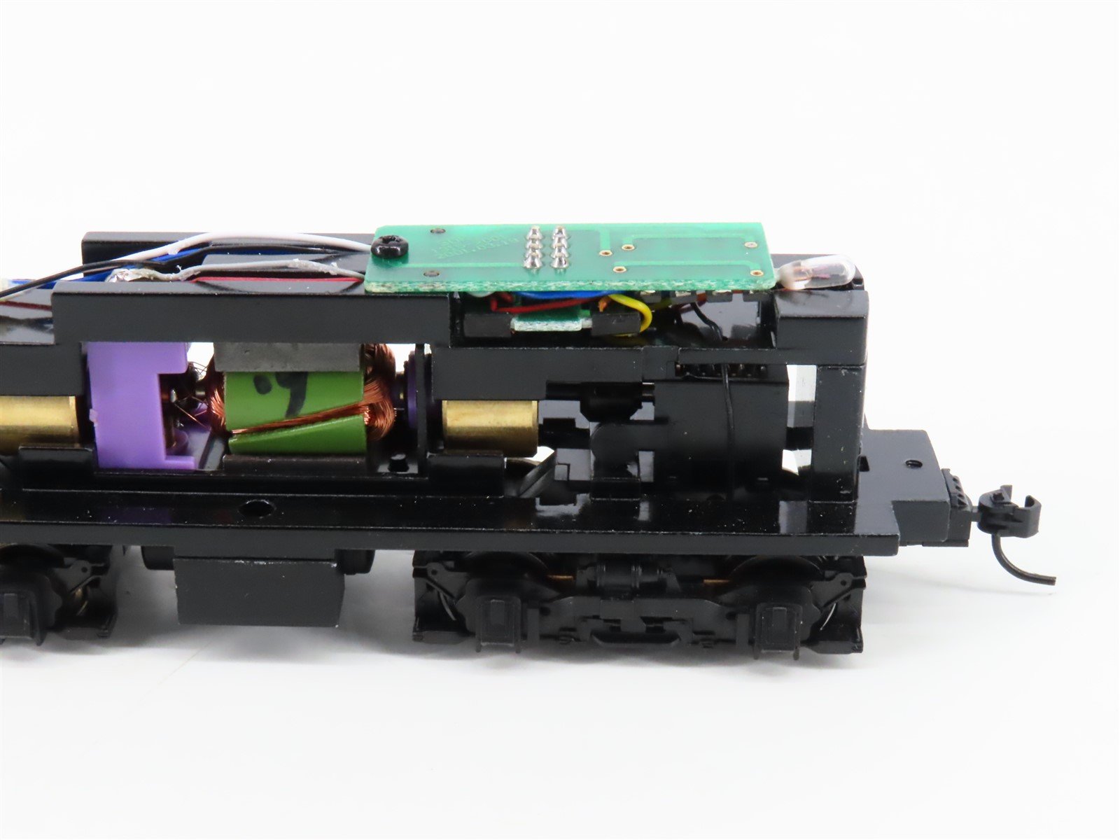 HO Scale Proto 2000 21359 NH New Haven S1 Diesel Locomotive #0972