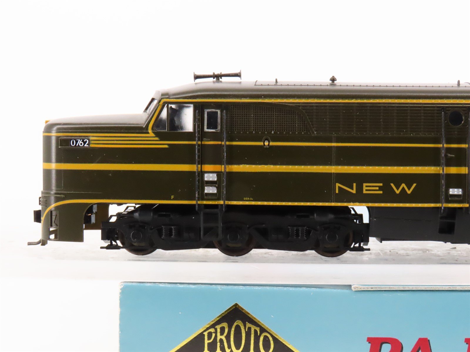 HO Scale Proto 2000 21615 NH New Haven PA-1 Diesel Locomotive #0762