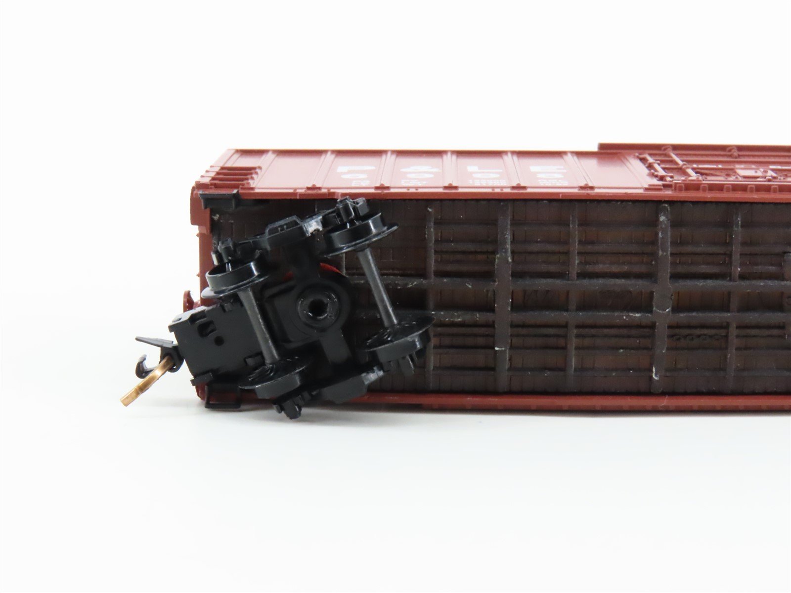 N Scale Kadee Micro-Trains MTL 27050 P&LE Pittsburgh & Lake Erie Box Car #6998