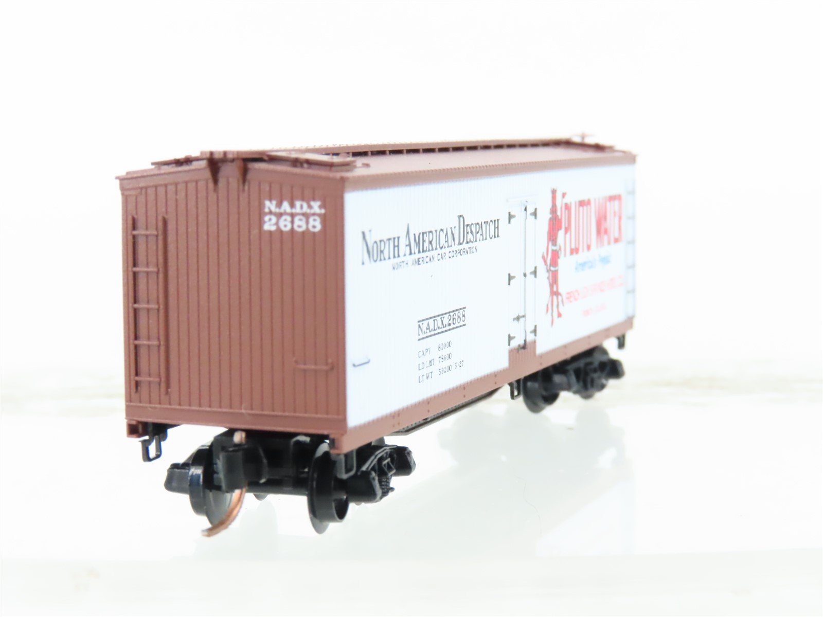 N Scale Micro-Trains MTL 49490 NADX Pluto Water 40' Wood Reefer #2688