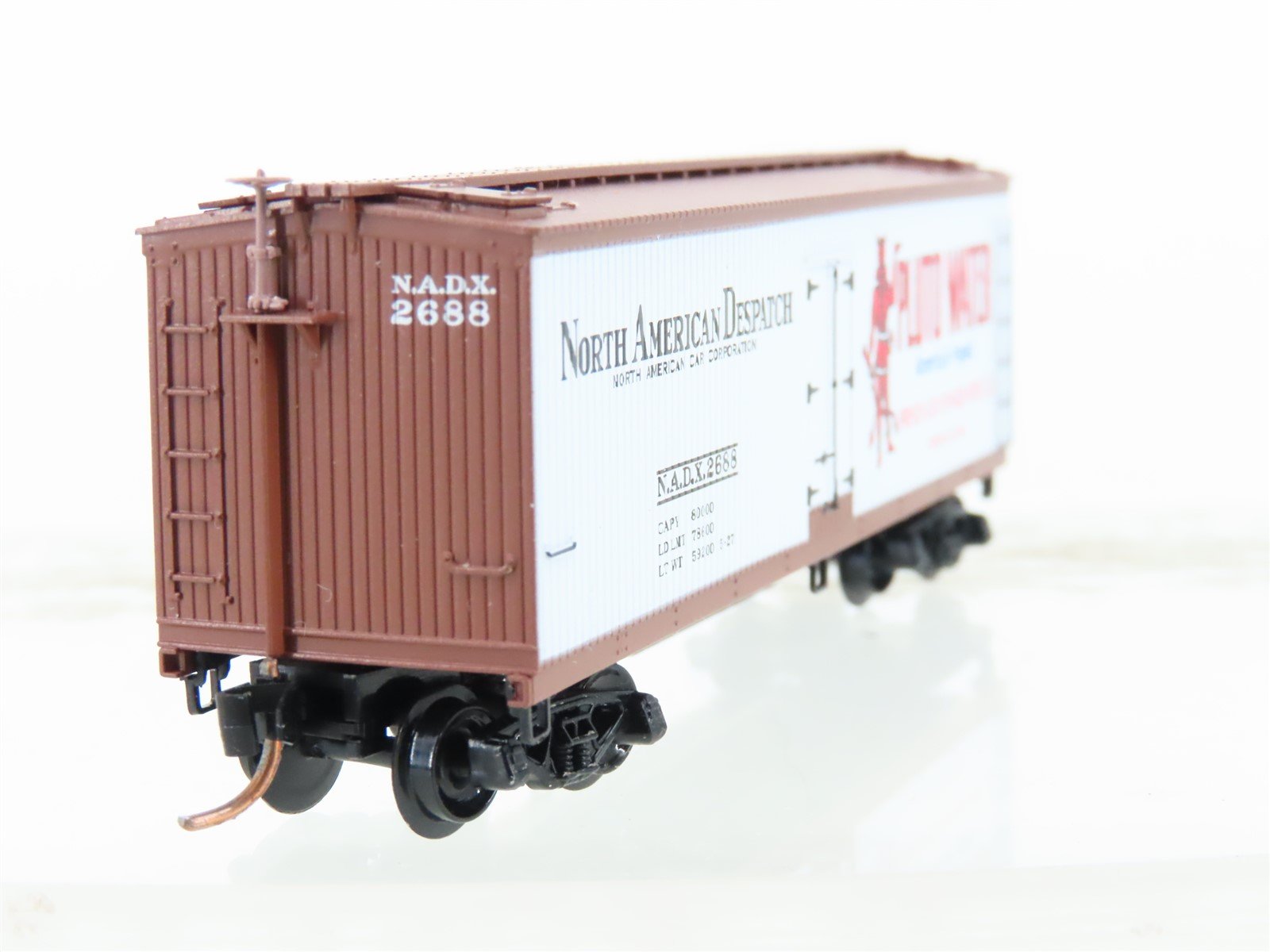 N Scale Micro-Trains MTL 49490 NADX Pluto Water 40' Wood Reefer #2688