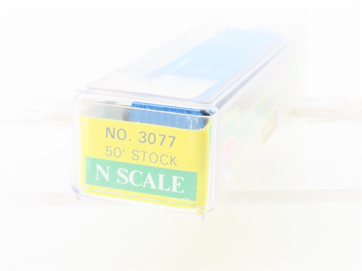 N Scale Model Power 3077 GN Great Northern Big Sky Blue 50&#39; Stock Car #582033