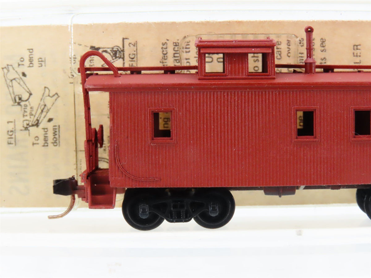 N Scale Kadee Micro-Trains MTL 50000 Unlettered 34&#39; Caboose
