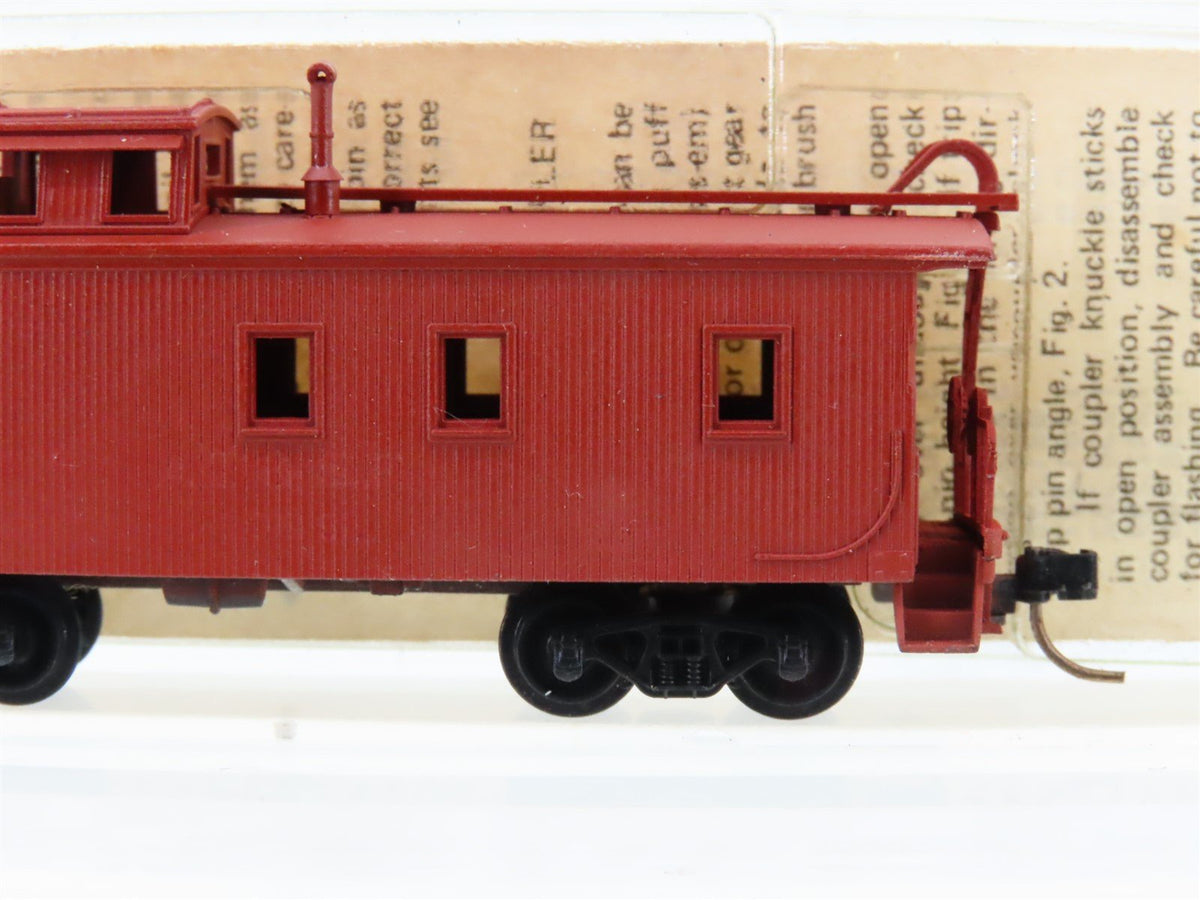 N Scale Kadee Micro-Trains MTL 50000 Unlettered 34&#39; Caboose