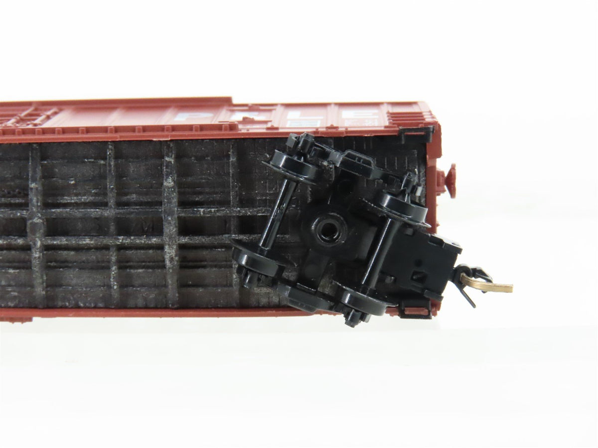 N Scale Micro-Trains MTL 27050 P&amp;LE Pittsburgh &amp; Lake Erie 50&#39; Box Car #6945