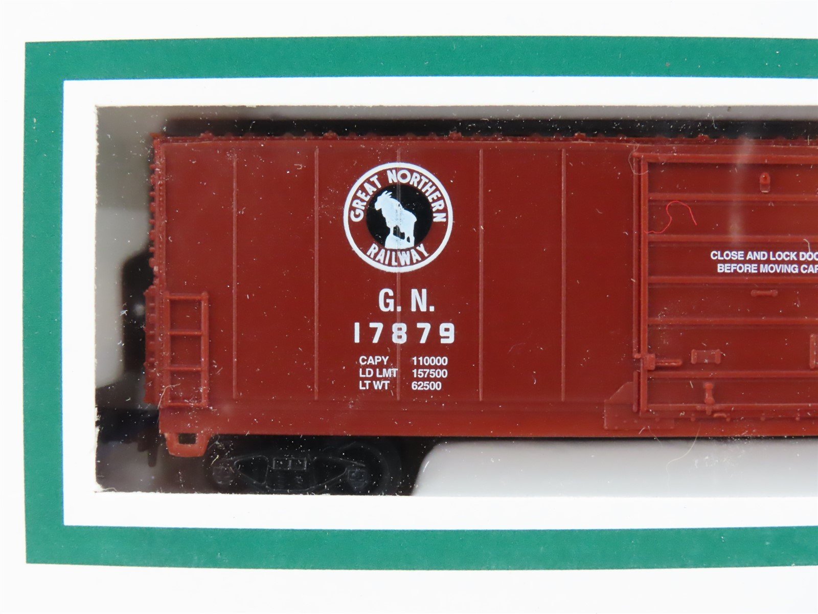 N Scale Industrial Rail 7793 GN Great Northern Single Door Box Car #17879