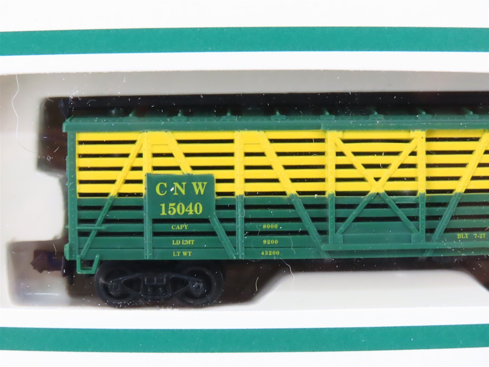 N Scale Industrial Rail 7793 CNW Chicago North Western Stock Car #15040