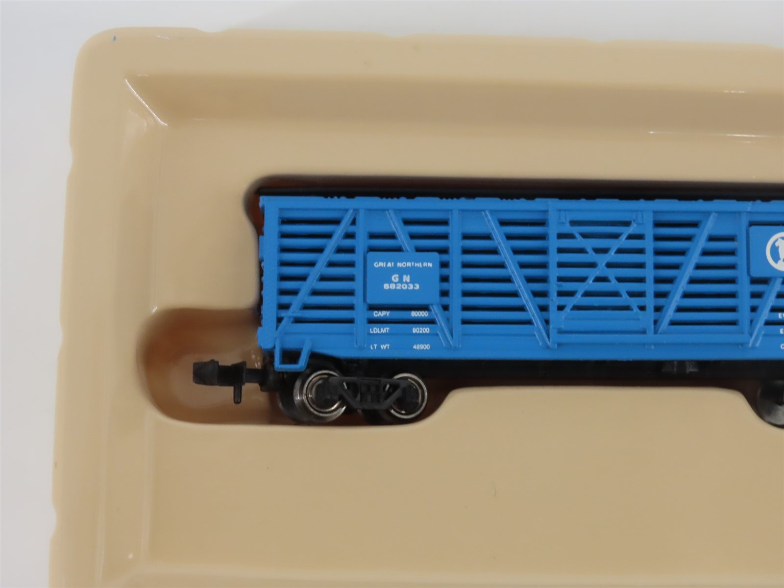 N Scale Bachmann 73660 GN Great Northern Railway 41' Wood Stock Car #582033