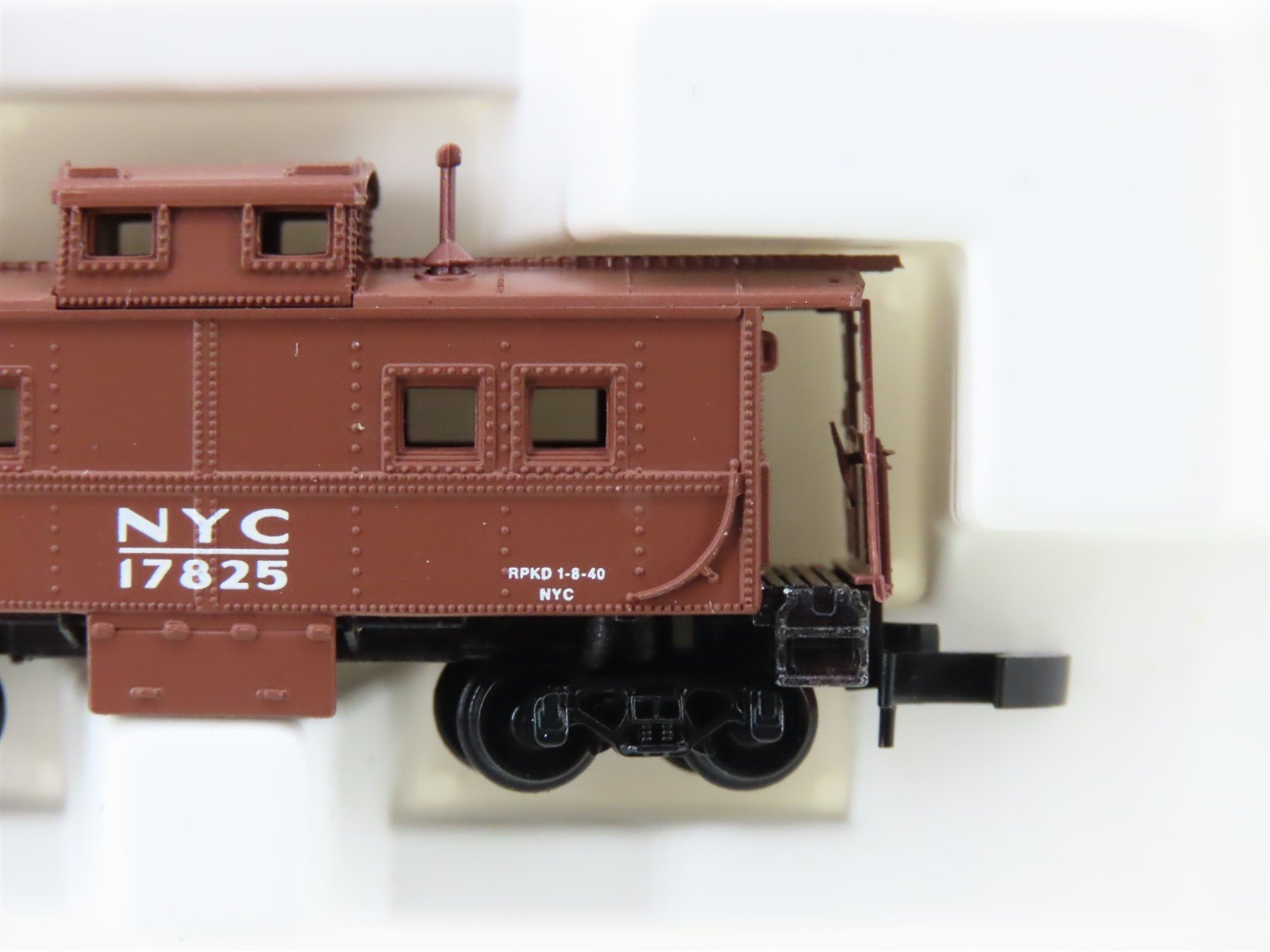 Z Scale Micro-Trains MTL 14707 NYC New York Central Caboose #17825