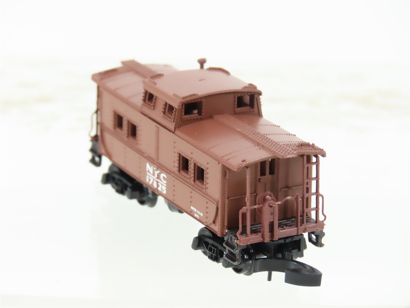 Z Scale Micro-Trains MTL 14707 NYC New York Central Caboose #17825