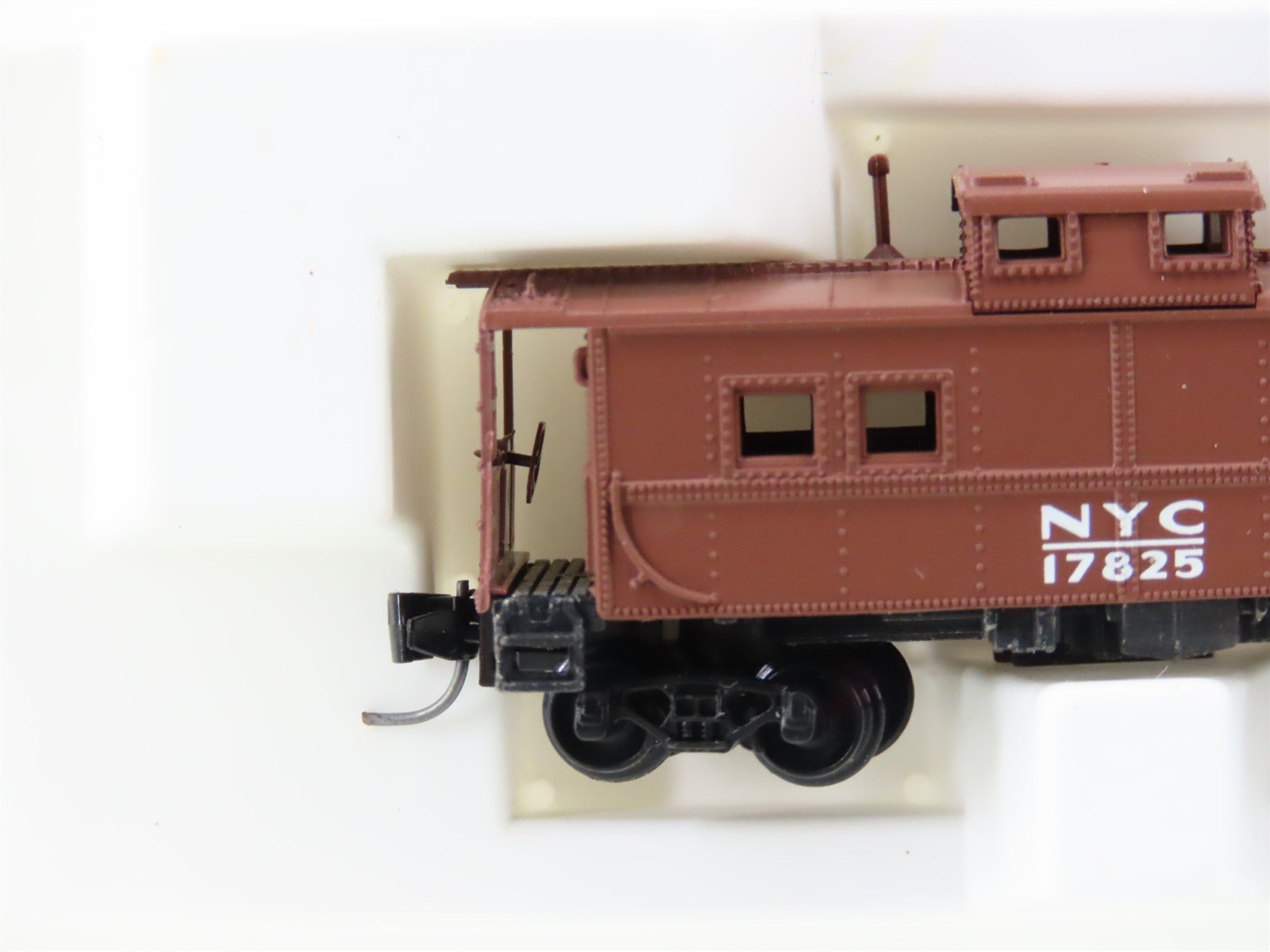 Z Scale Micro-Trains MTL 14707-2 NYC New York Central Caboose #17825
