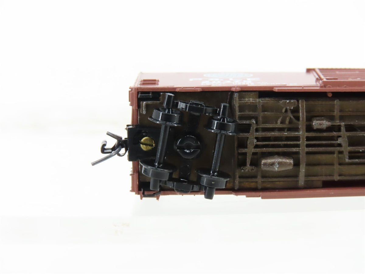 Z Micro-Trains MTL 14105-2 NYC P&amp;LE Pittsburgh &amp; Lake Erie 40&#39; Box Car #20375