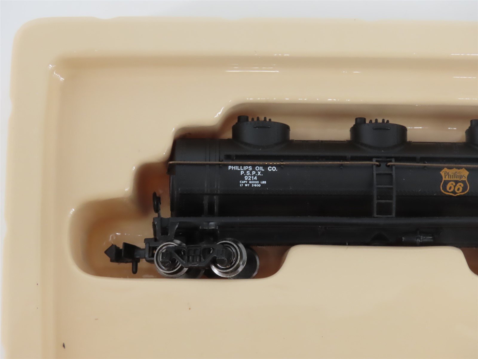 N Scale Bachmann 73660 PSPX Phillips Oil Co. 42' Triple Dome Tank Car #9214