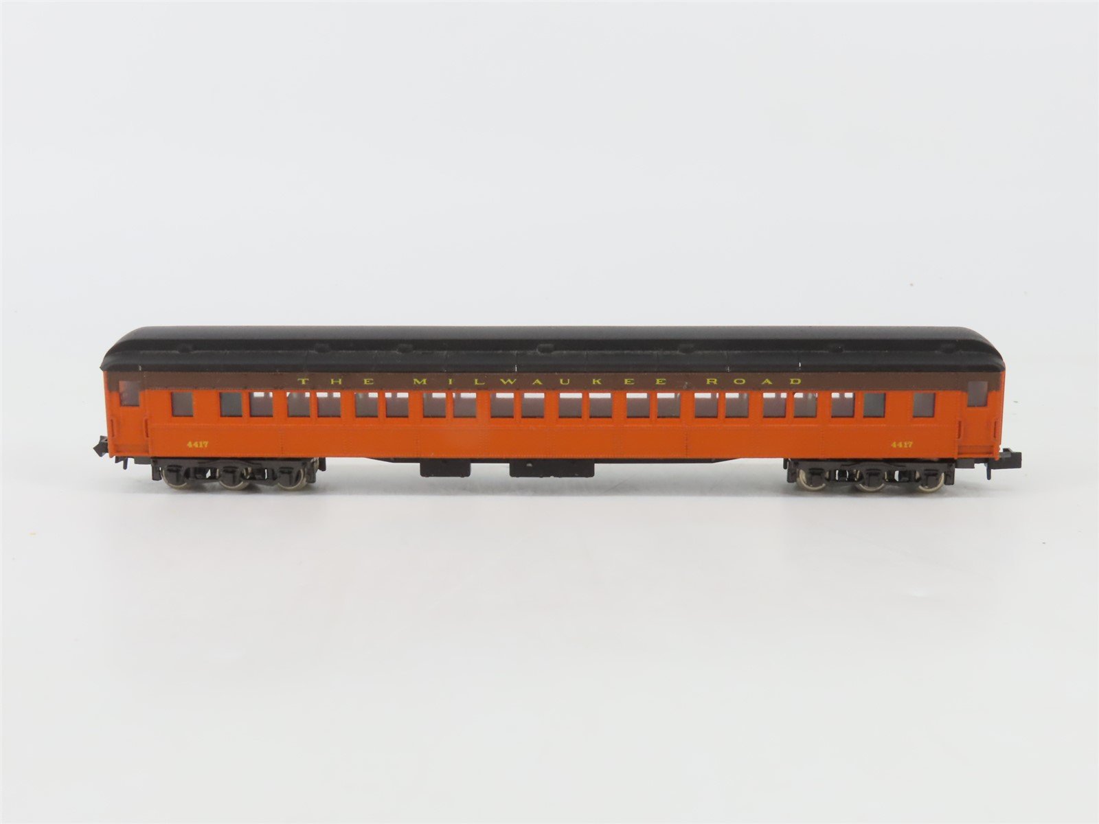 N Scale Rivarossi MILW Milwaukee Road Coach Passenger #4417