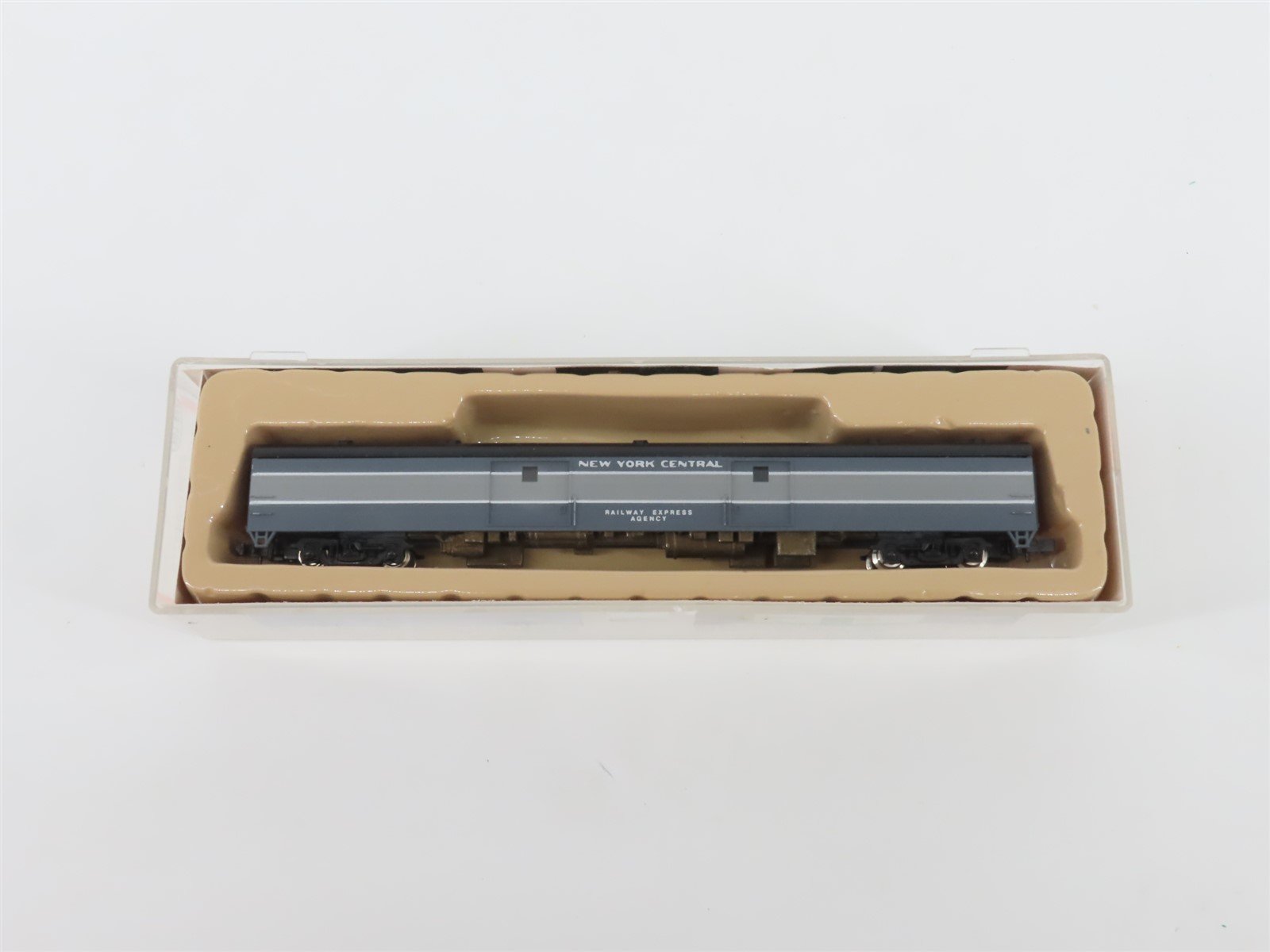 N Scale Con-Cor 0001-04021Q NYC New York Central Smooth Side Baggage Passenger