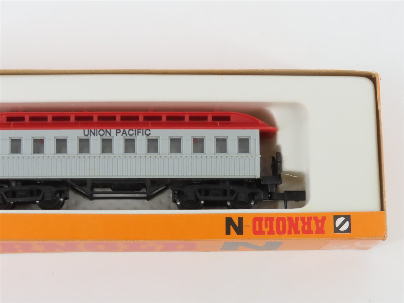 N Scale Arnold 3613 UP Union Pacific Old Time Coach Passenger Car