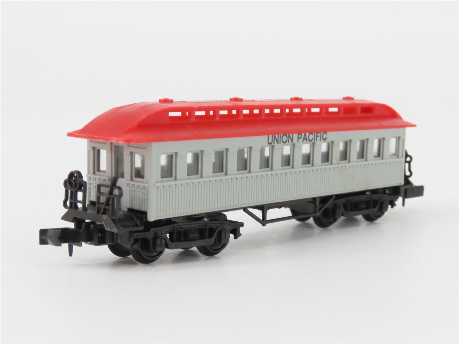 N Scale Arnold 3613 UP Union Pacific Old Time Coach Passenger Car