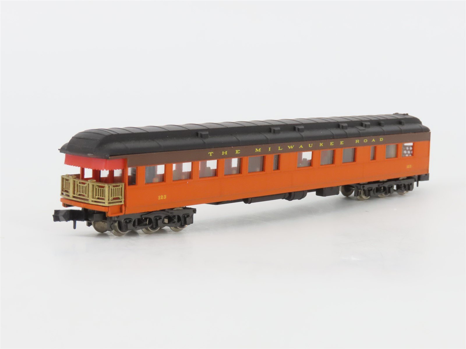 N Scale Rivarossi 9547 MILW Milwaukee Road Observation Passenger Car #123