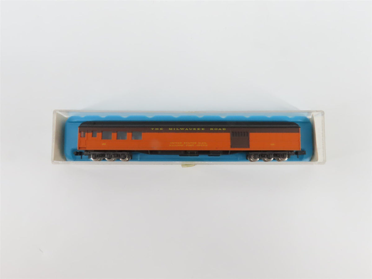 N Scale Rivarossi 9545 MILW Milwaukee Road Combine Passenger Car #106