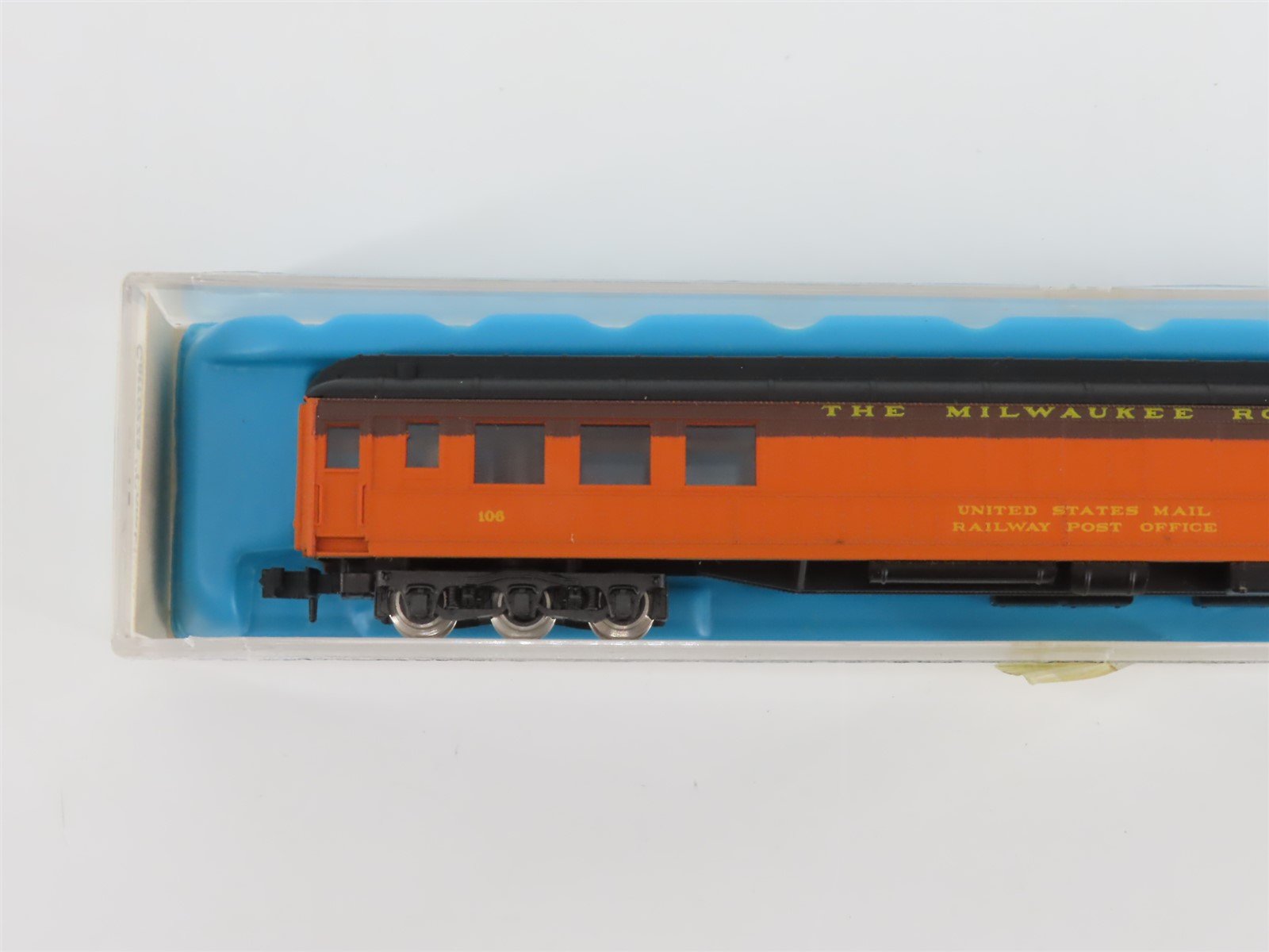 N Scale Rivarossi 9545 MILW Milwaukee Road Combine Passenger Car #106