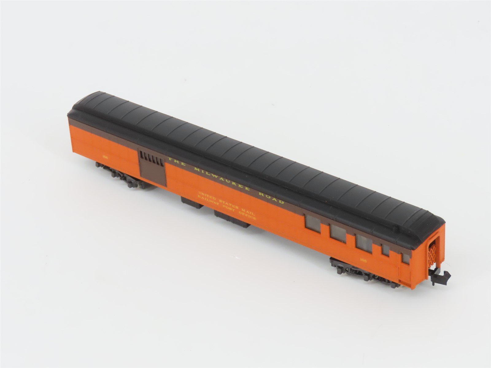 N Scale Rivarossi 9545 MILW Milwaukee Road Combine Passenger Car #106
