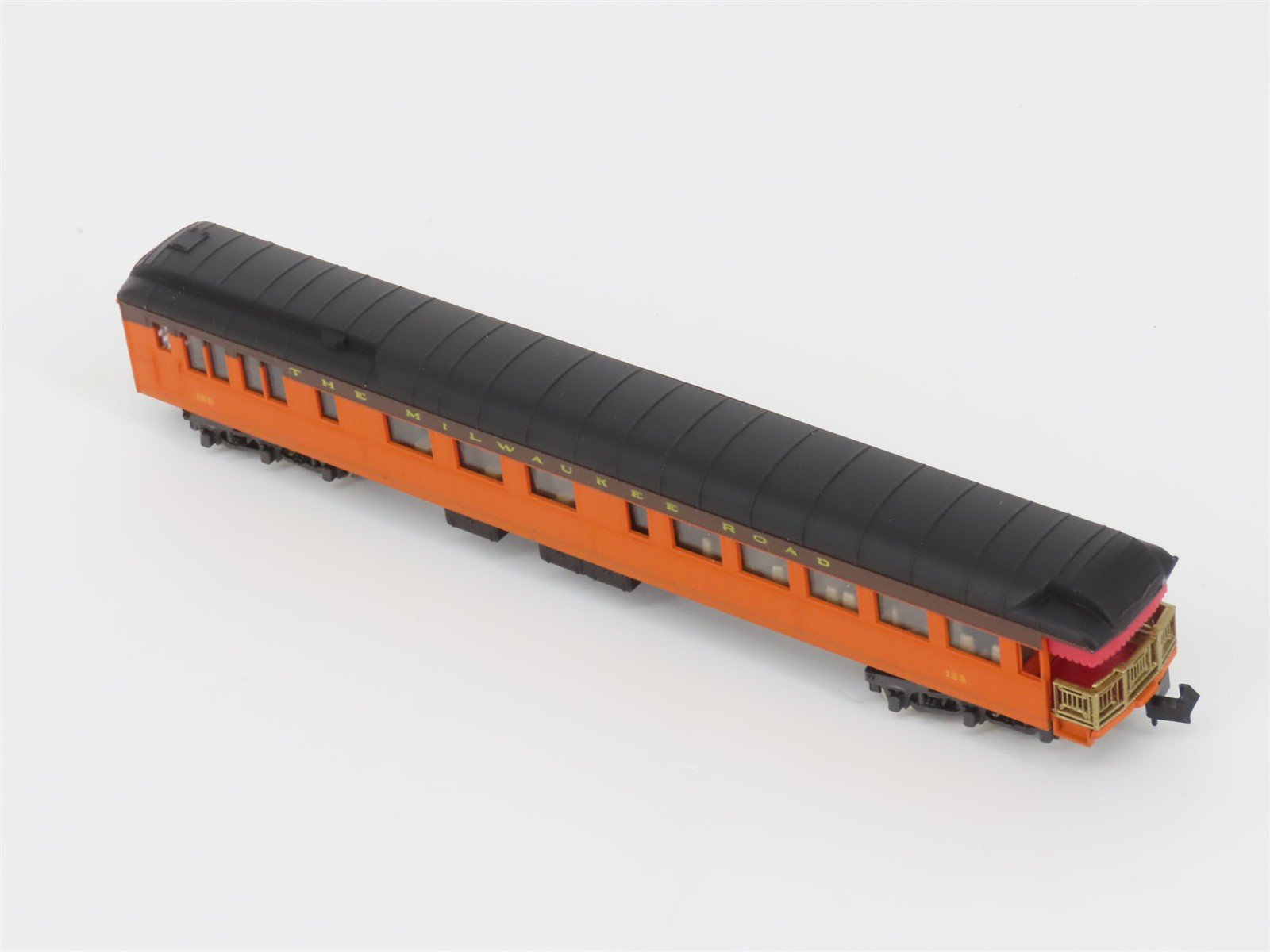 N Scale Rivarossi 9547 MILW Milwaukee Road Observation Passenger Car #123