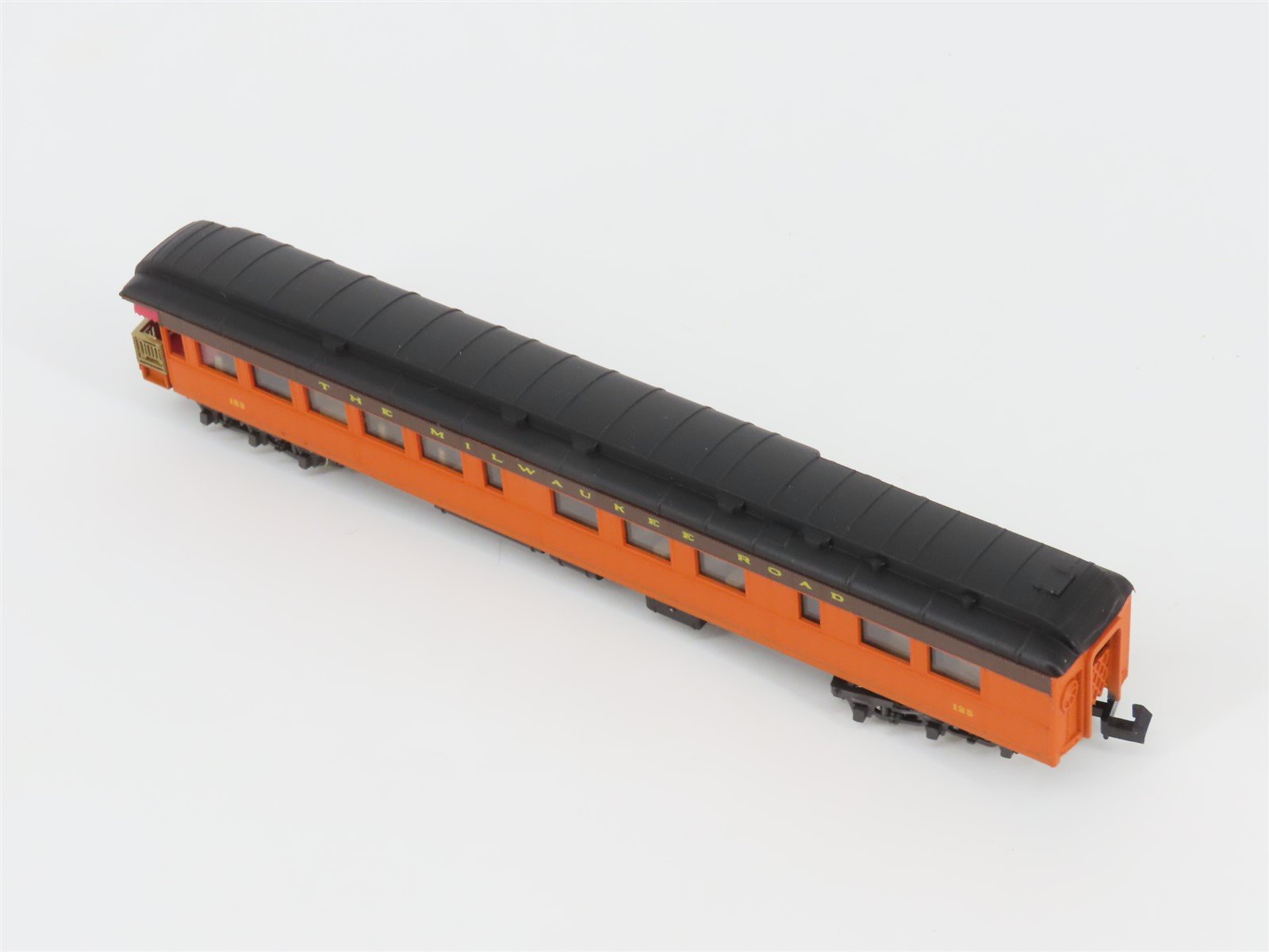 N Scale Rivarossi 9547 MILW Milwaukee Road Observation Passenger Car #123